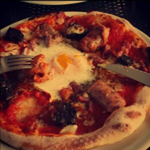 Croma's Inglese Pizza without an anchovy in sight!